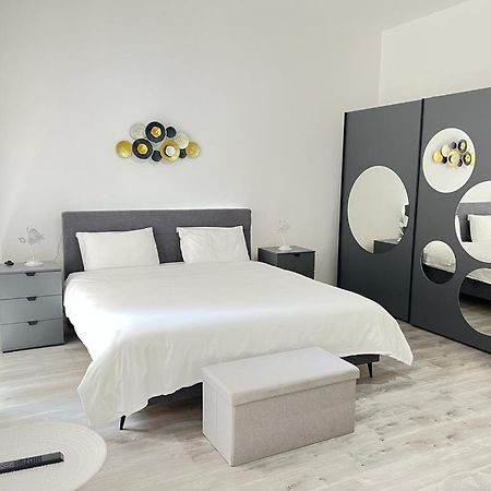 B&B Ilien 贝林佐拉 外观 照片